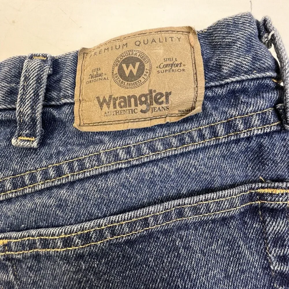 Wrangler Relaxed Fit Jeans Mens 36 x 30 Straight Leg Ripped Work Western